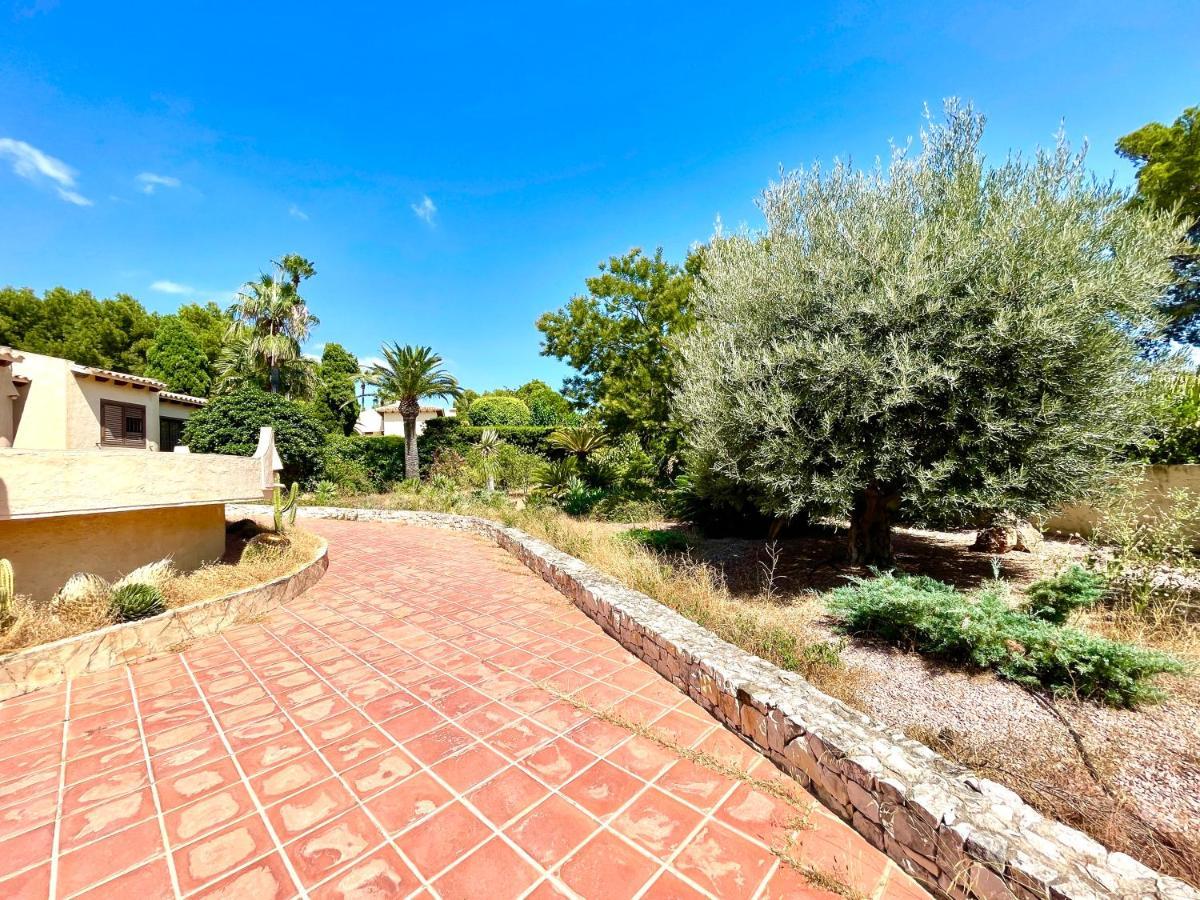 Villa De Estilo Espanol Con Jardin Y Piscina Altea Exterior photo