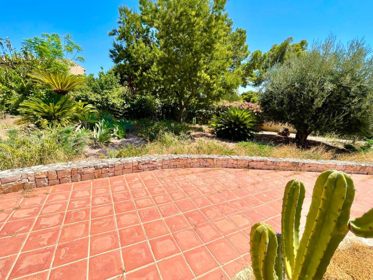 Villa De Estilo Espanol Con Jardin Y Piscina Altea Exterior photo