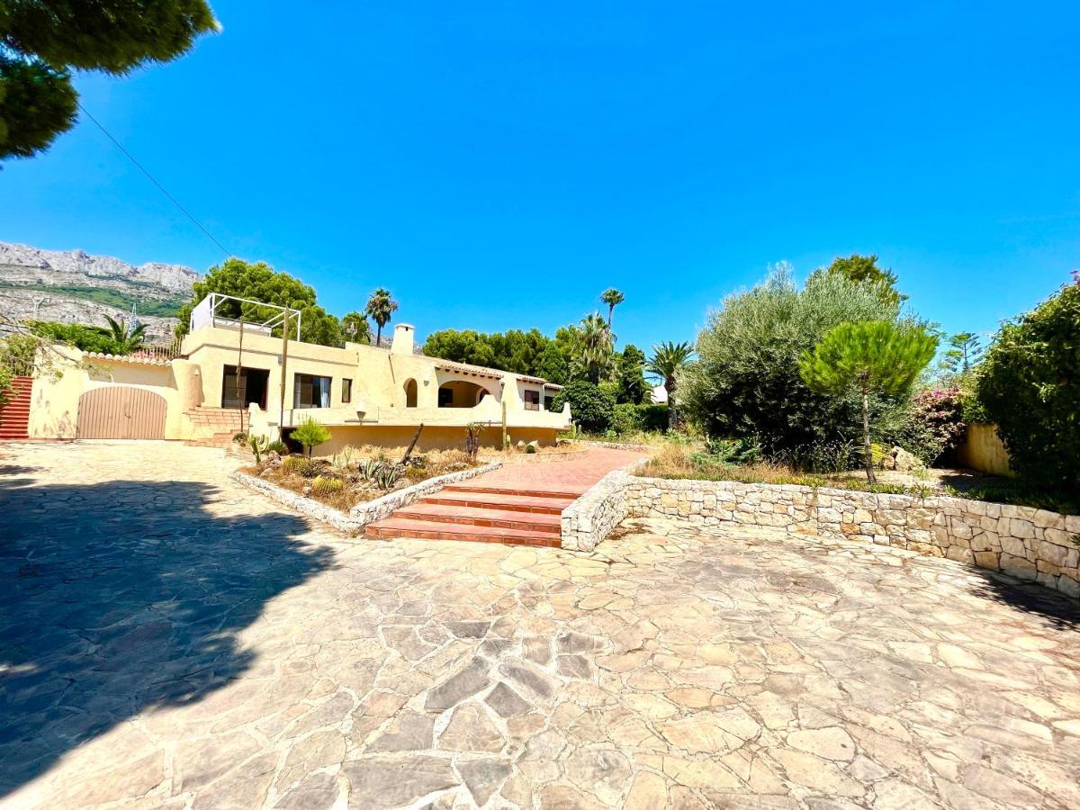 Villa De Estilo Espanol Con Jardin Y Piscina Altea Exterior photo